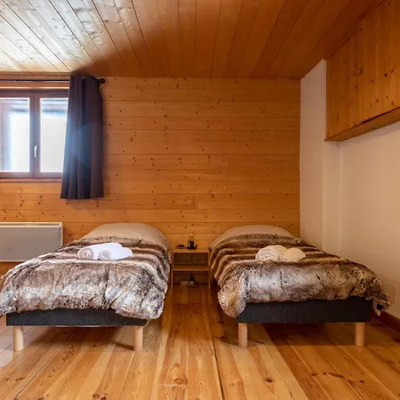 Le Petit Paradis, Au Coeur Des 3 Vallees Chalet